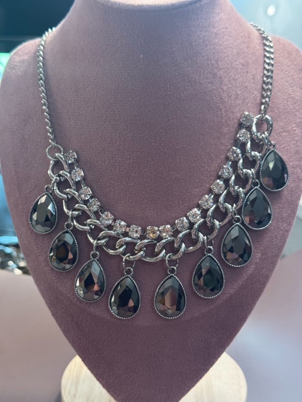 Black Teardrop Crystal Statement Necklace - Women Jewelry